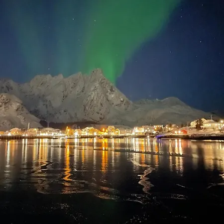 Waterfront With Mountain Views In Ballstad Vestvagoy